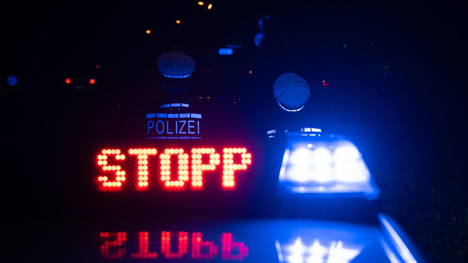 "Rasant und gefährlich": Jugendliche fliehen auf A3 mit Auto vor Polizei