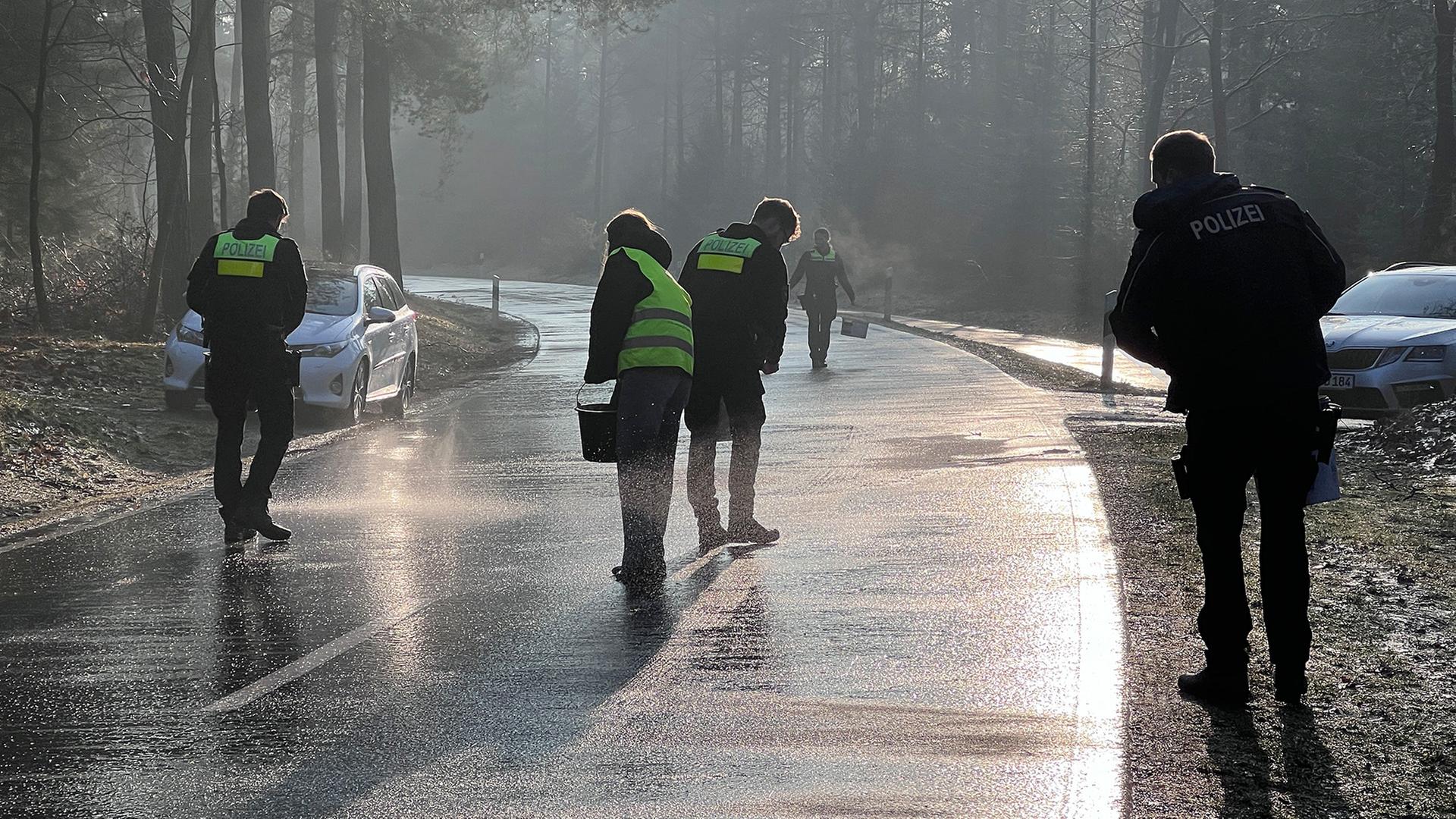 Wetterdienst warnt vor Glätte in Teilen Deutschlands Wetterdienst warnt vor Glätte in Teilen Deutschlands