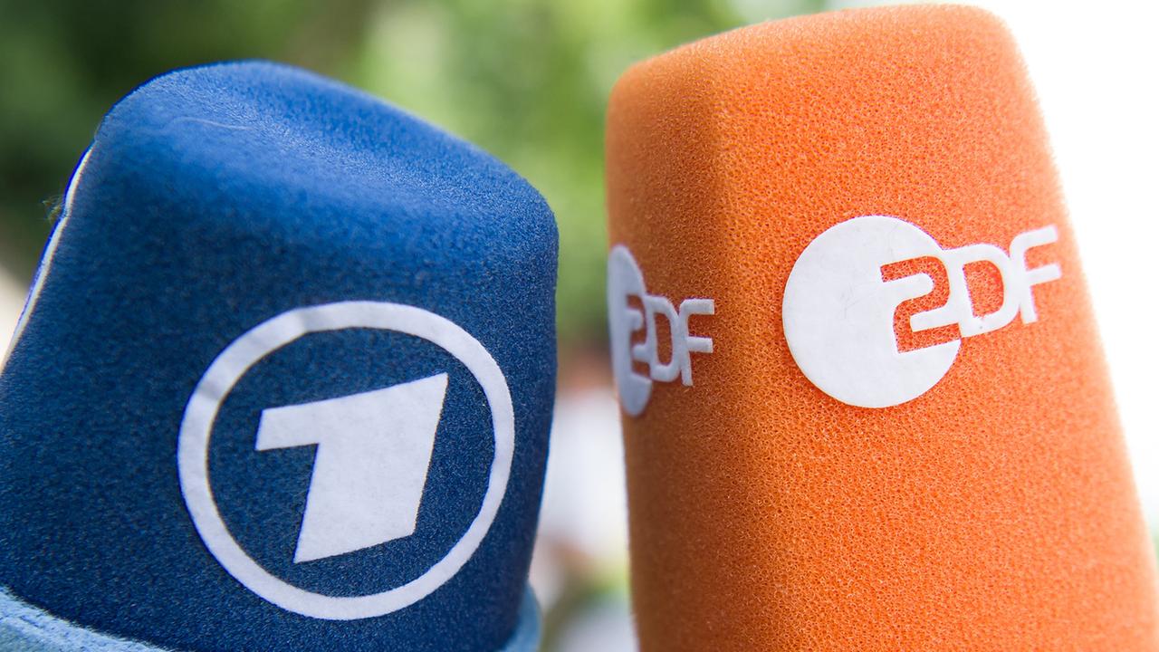 ARD und ZDF bündeln Angebot und stellen drei Sender ein ARD und ZDF bündeln Angebot und stellen drei Sender ein