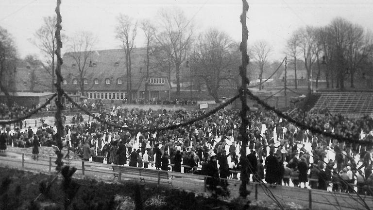 Bilderstrecke: Planten un Blomen: Vom Friedhof zum Freizeitpark |  tagesschau.de
