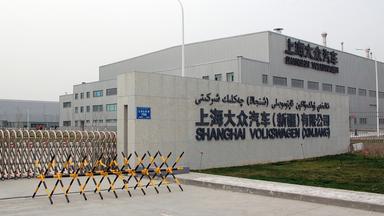 Werk von Volkswagen im westchinesischen Urumqi, Xinjiang, China