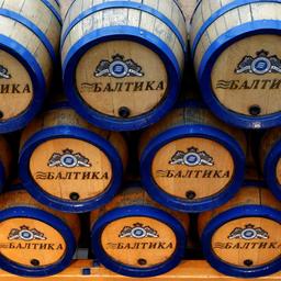 Fässer im Museum der Baltika-Brauerei in St. Petersburg