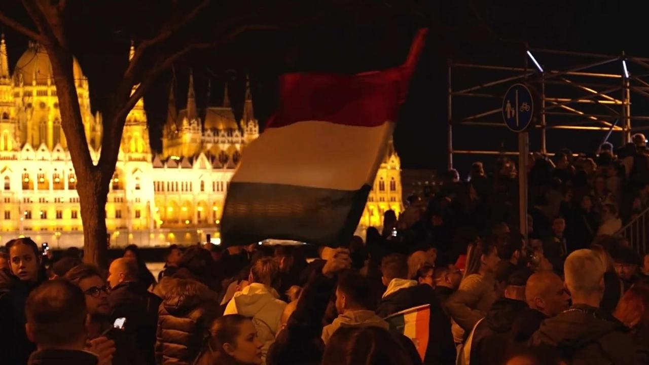 Regierungswechsel in Ungarn: Budapest feiert Wahlsieger Magyar