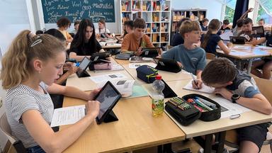 Eine Klasse im Unterricht