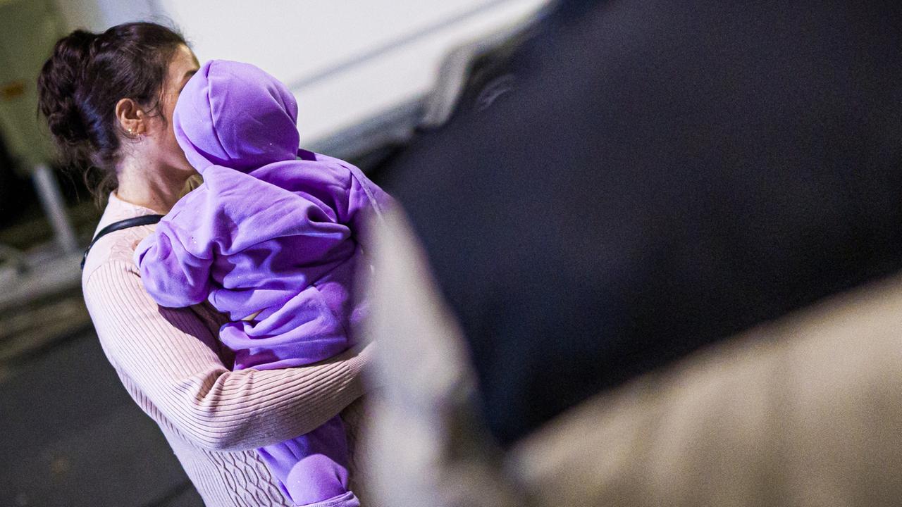 Angebot für Afghanen: Viele wollen wohl an Aufnahmezusage festhalten Angebot für Afghanen: Viele wollen wohl an Aufnahmezusage festhalten