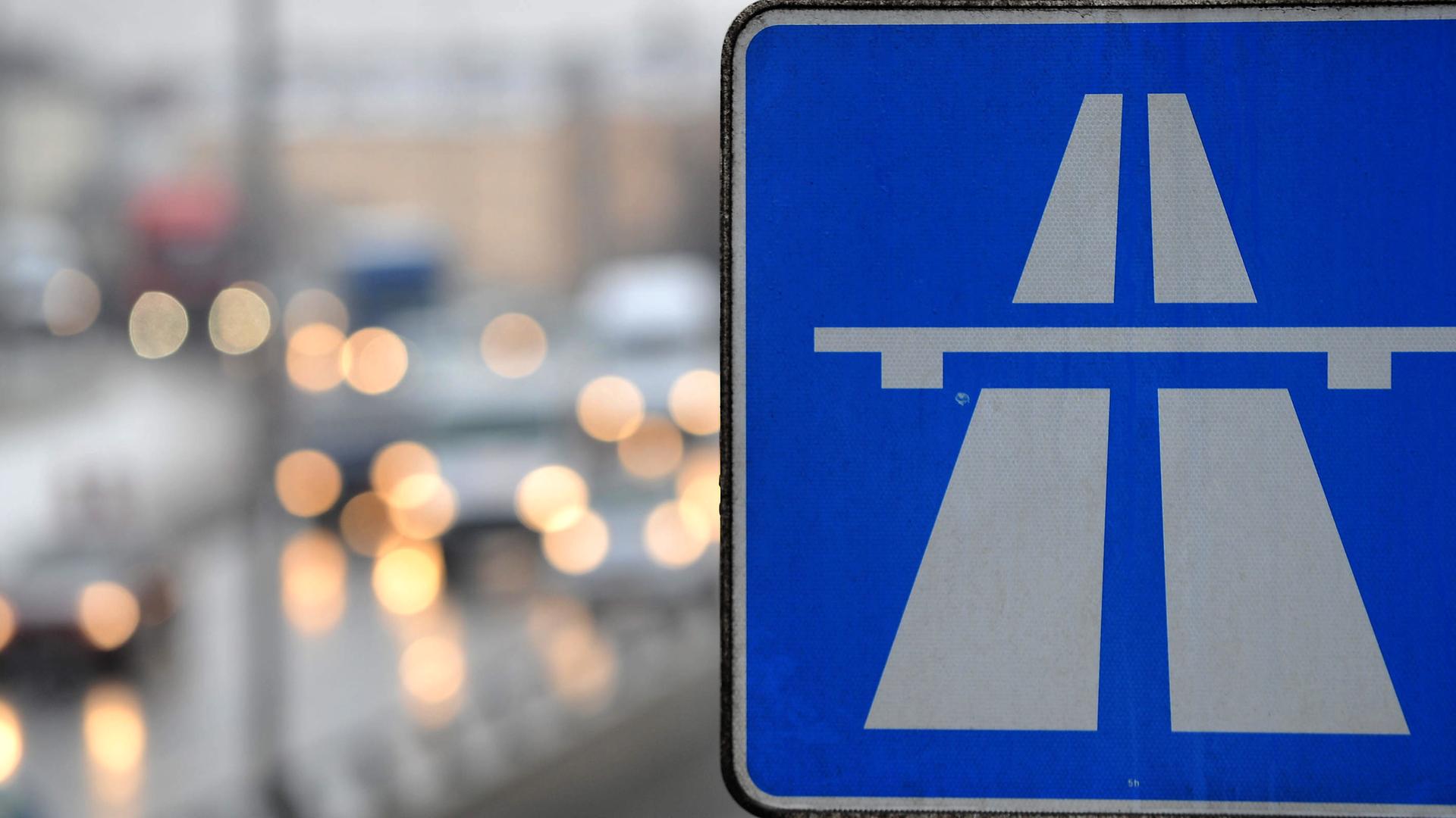 Lkw-Fahrer flüchtet nach Unfall auf A2 bei Gütersloh