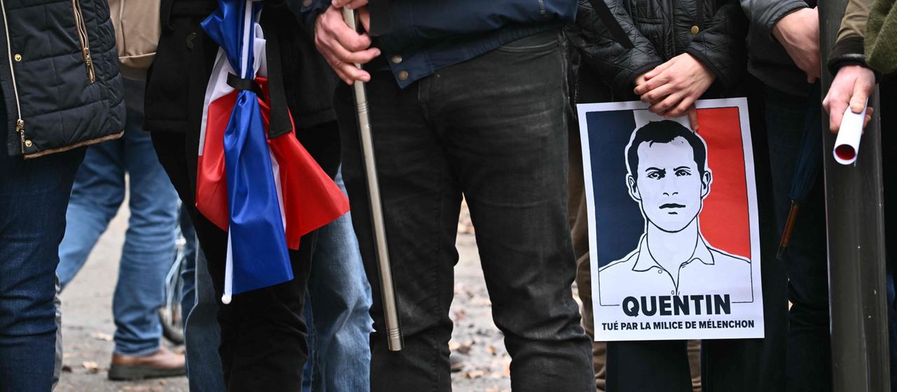 Plakat für den getöteten Rechtsextremisten Quentin Deranque