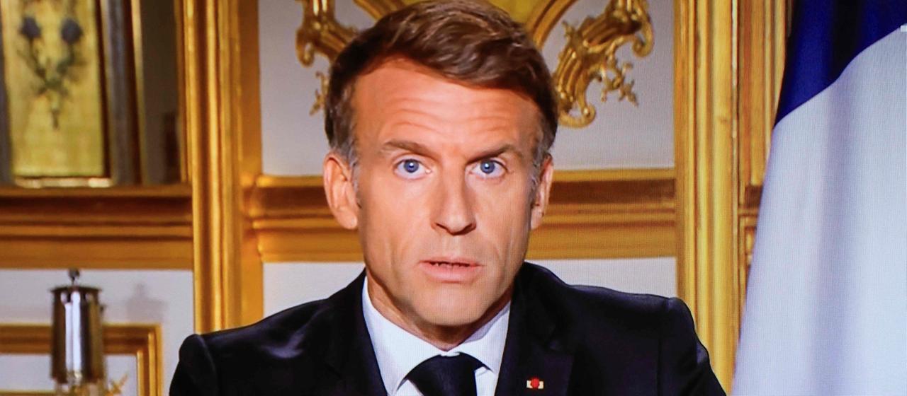Emmanuel Macron während einer Fernsehansprache