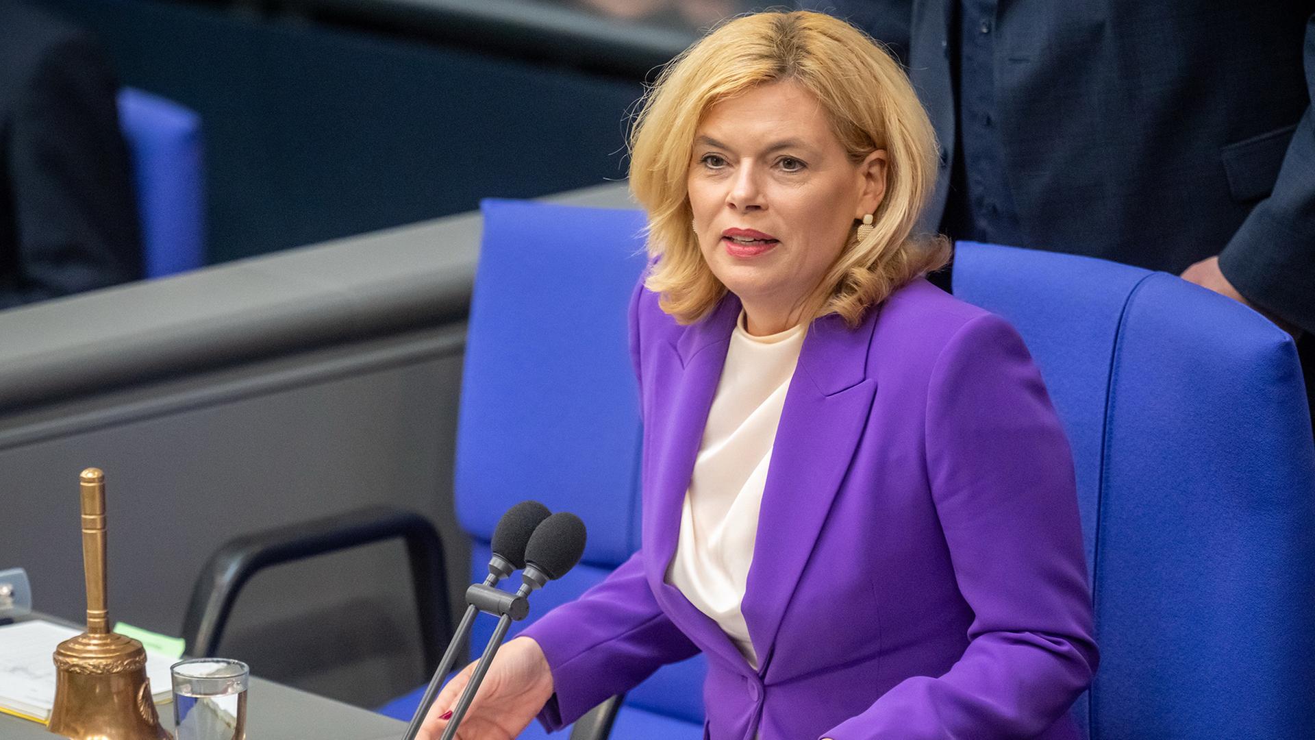 Bundestagspräsidentin Klöckner fordert erneute Reform des Wahlrechts