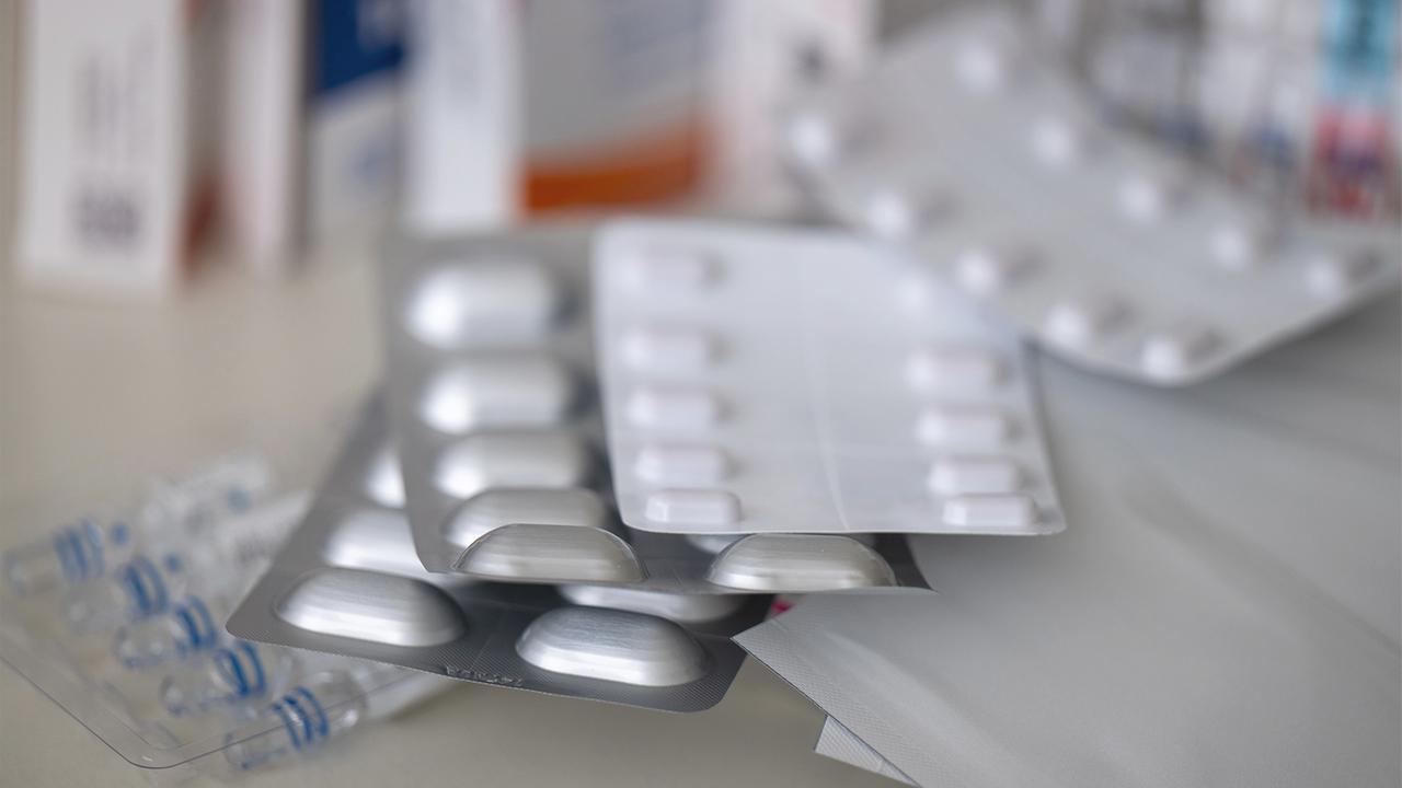 Warum-Tabletten-bei-Schmerzen-nicht-die-alleinige-L-sung-sind