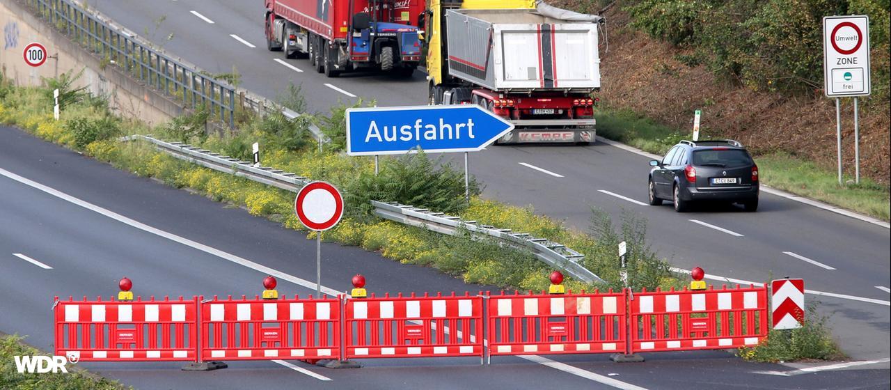 An der Ausfahrt Mülheim Styrum werden Autofahrer von der A40 abgeleitet.