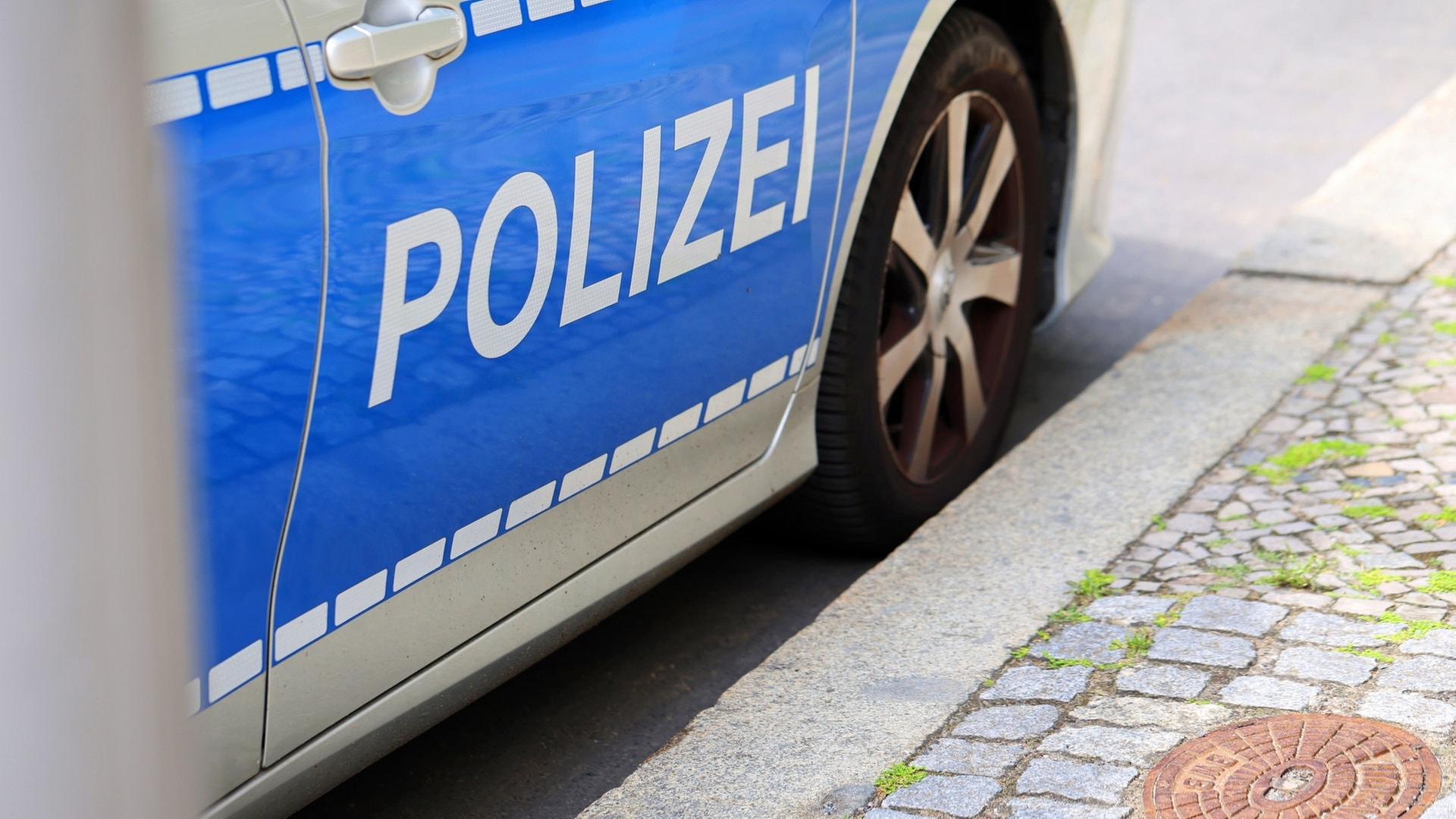 Ausgebüchst: Kleinkinder in Windeln wollten neue Schuhe kaufen