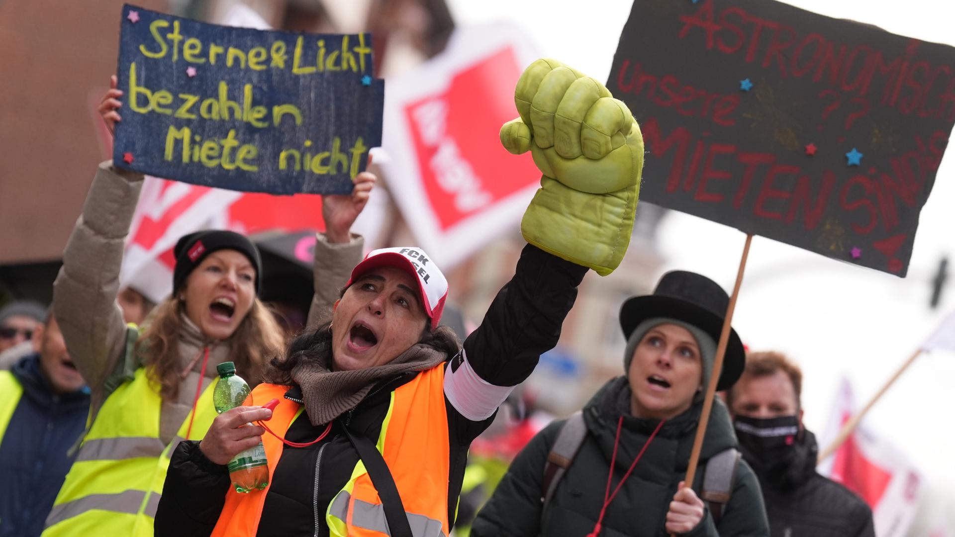 Kundgebung von ver.di in Hamburg-Bergedorf | dpa
