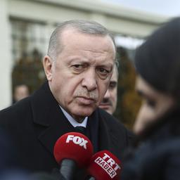 Recep Tayyip Erdogan, Präsident der Türkei, tritt nach einem Freitagsgebet vor die Presse. (Archivbild)