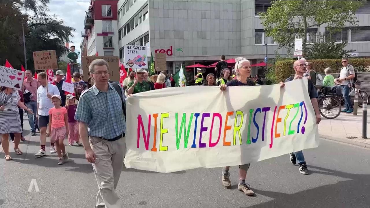 Tausende bei Demos gegen Rechtsextremismus