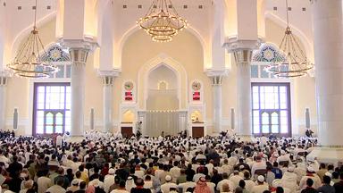 Menschen bei der Beerdigung von Ismail Hanija in Katar.