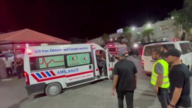 Ankunft eines Rettungswagens am Schifa-Krankenhaus