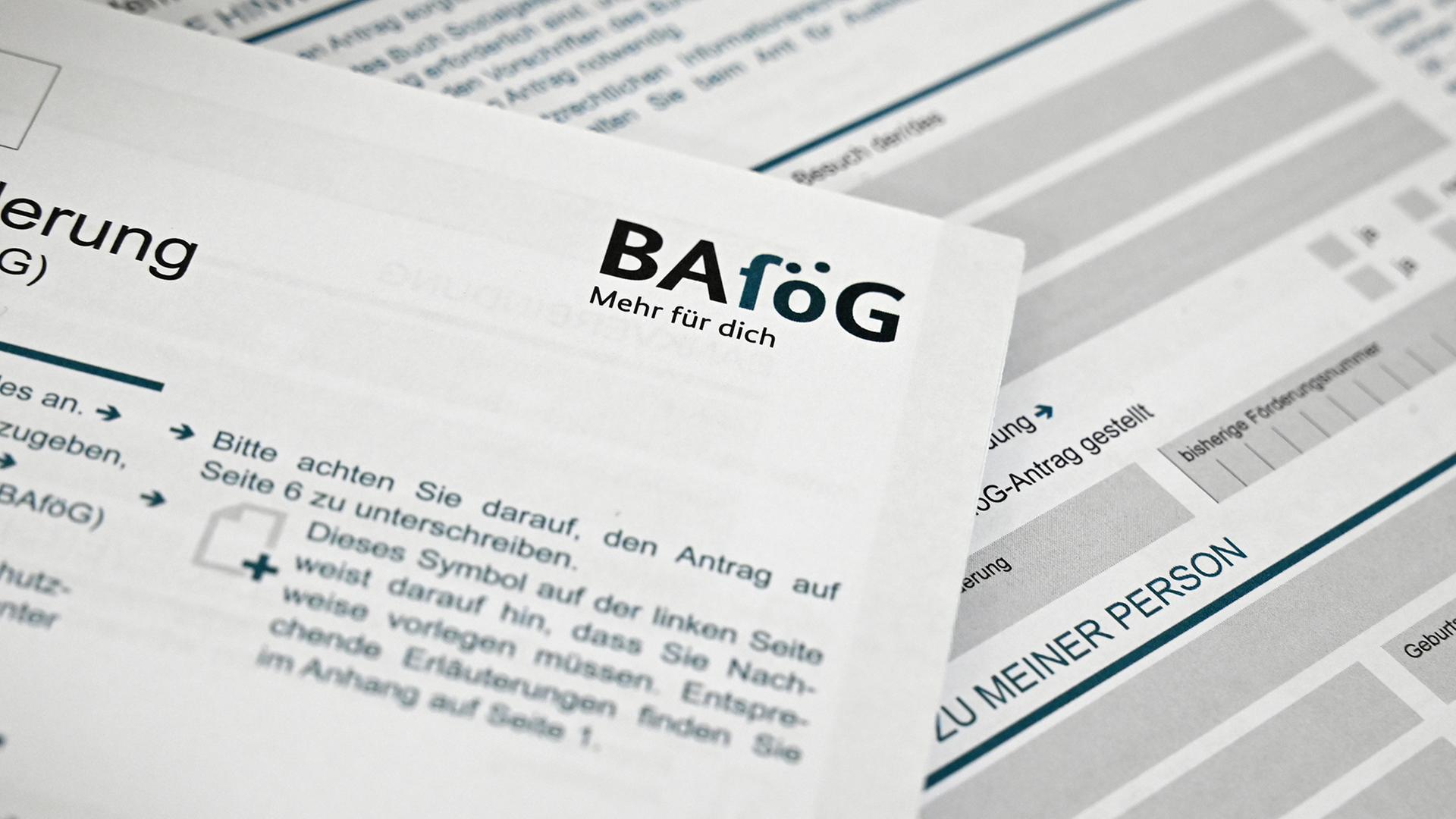 Ein BAföG-Antragsformular auf Ausbildungsförderung. | dpa