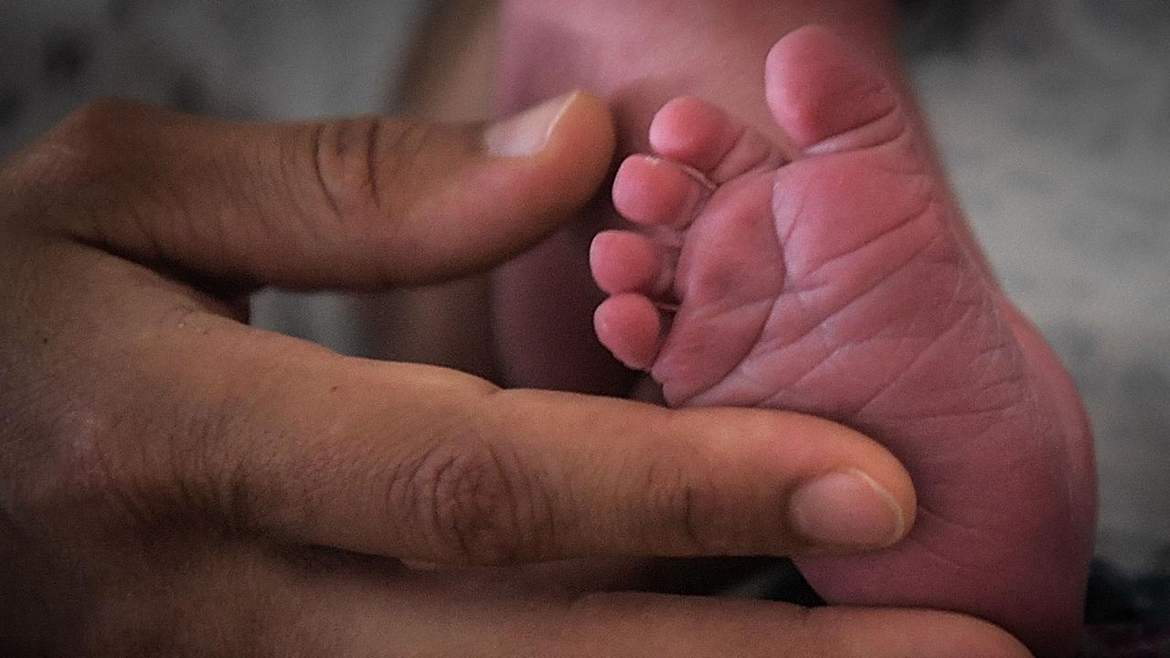 Neugeborenenscreening: Das Erbgut aller Babys testen?
