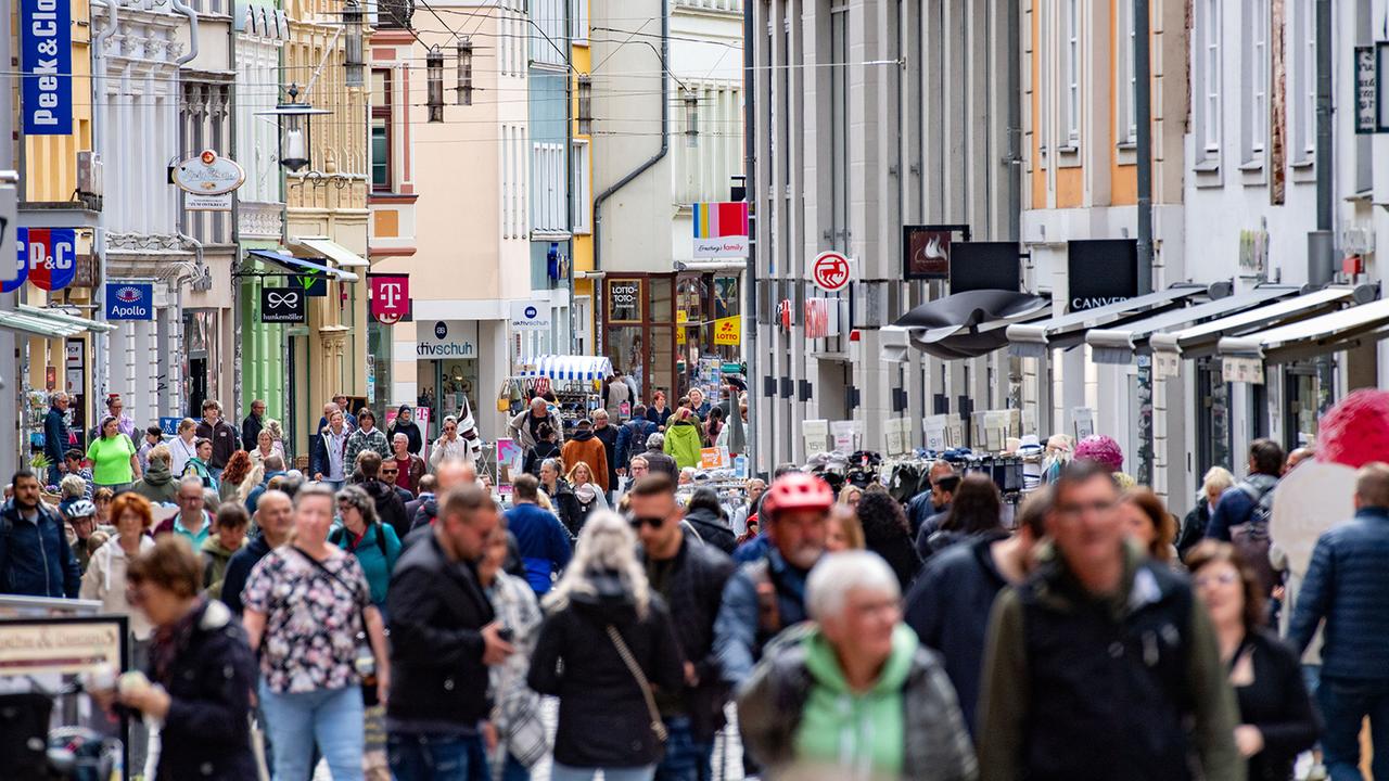 Eastern Germany Still Underrepresented in Top Jobs