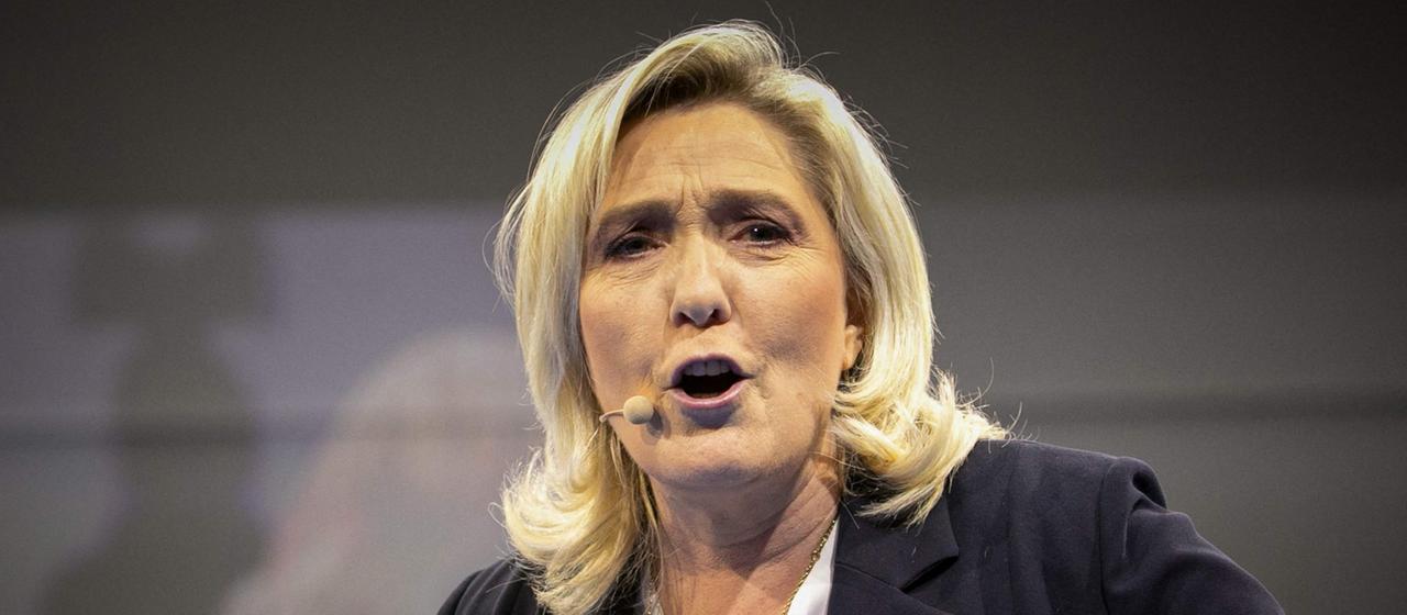 Marine Le Pen, Fraktionschefin des Rassemblement National, spricht bei einem Auftritt