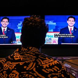 Übertragung der ersten republikanischen Vorwahldebatte in einer Bar in Atlanta, Georgia.