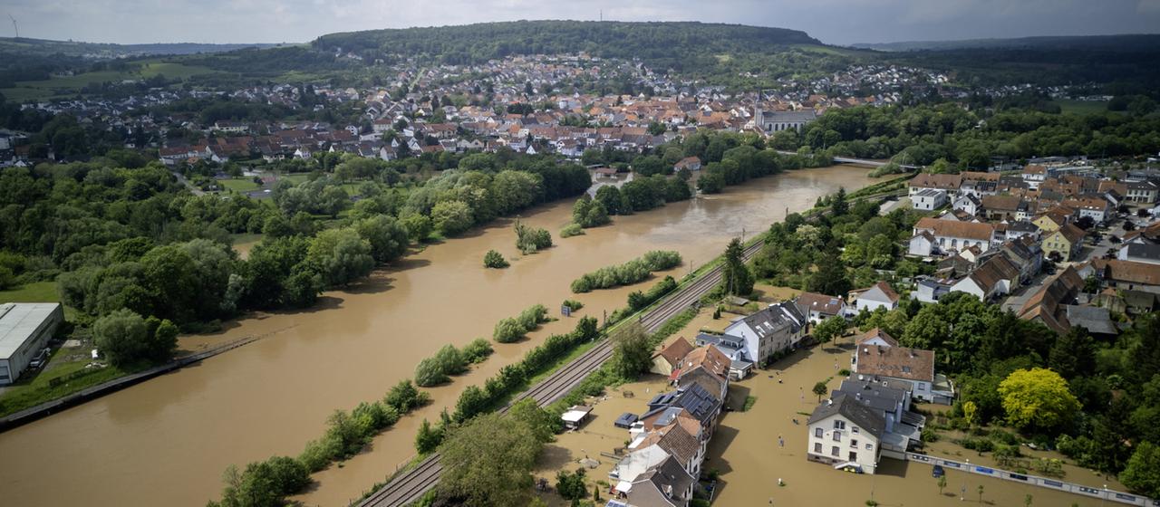 Fast 400.000 Menschen laut Gutachten von Hochwasser bedroht | tagesschau.de