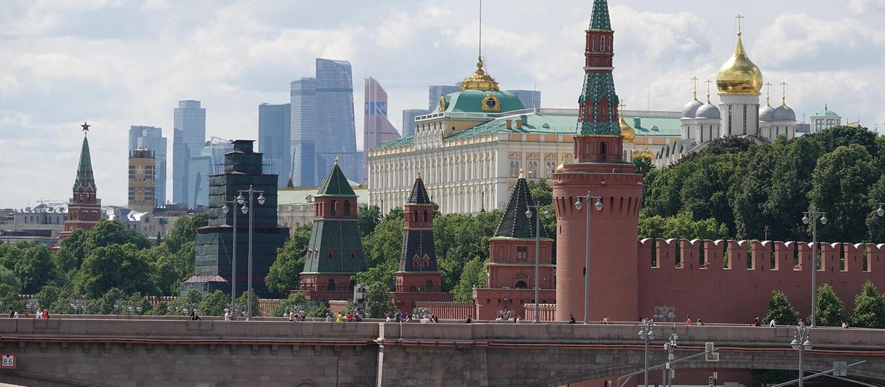 Ukraine-Liveblog: ++ Moskau lockt mit mehr Geld zum Kriegseinsatz ...