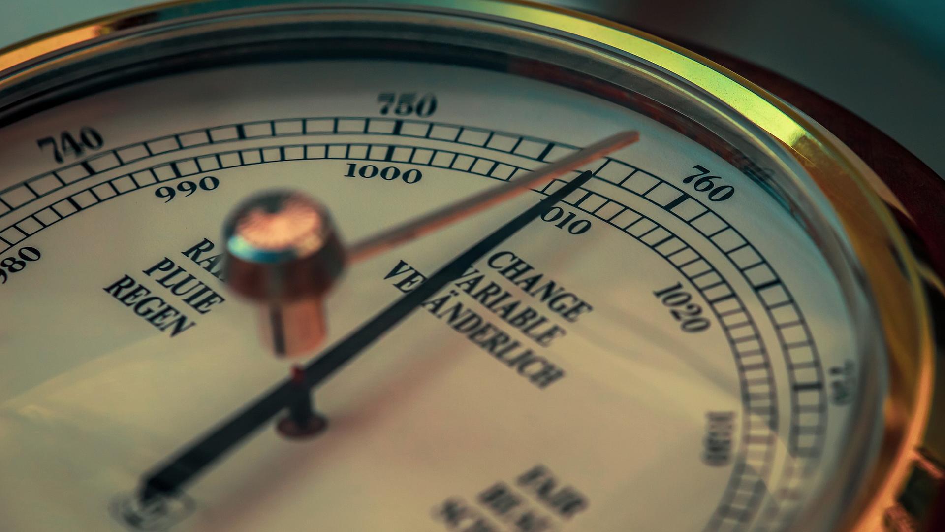 Zifferblatt eines Barometers | hr