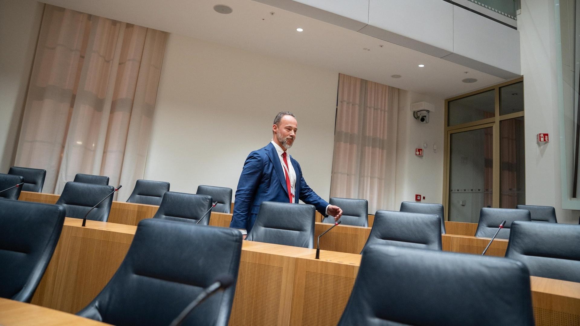 Ãberraschung bei der rheinland-pfÃ¤lzischen AfD: Fraktionschef Jan Bollinger ist von seiner Partei abgewÃ¤hlt worden. | picture-alliance / Reportdienste, Chris Emil JanÃen | Chris Emil Janssen