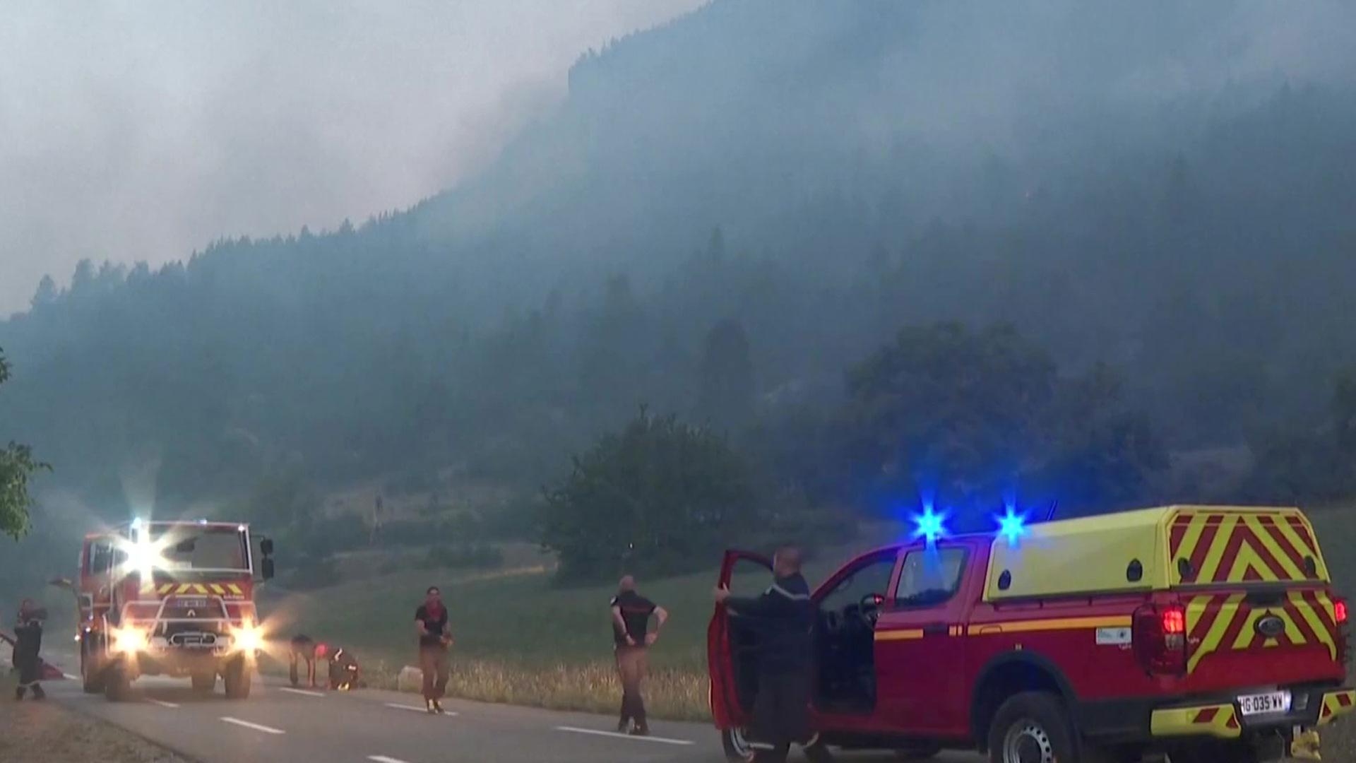 Waldbrände in Frankreich und Spanien