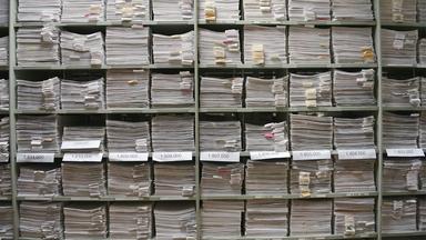 Original-Akten liegen in den Archiven des des Internationalen Suchdienstes (ITS) des Roten Kreuzes in Bad Arolsen (Archivbild vom 16.04.2014). 