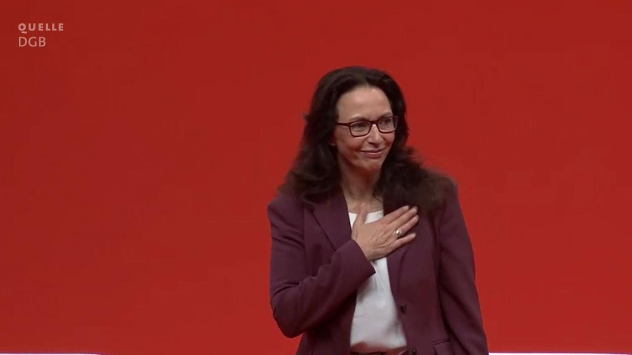 Yasmin Fahimi ist als Vorsitzende auf DGB-Bundeskongress wiedergewählt