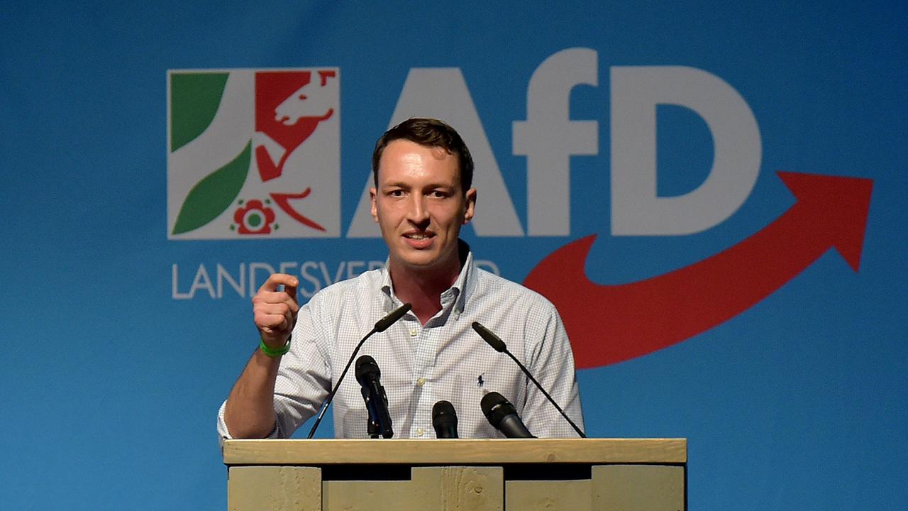 Wegen völkischer Tendenzen NRW-AfD schließt Helferich aus der Partei aus