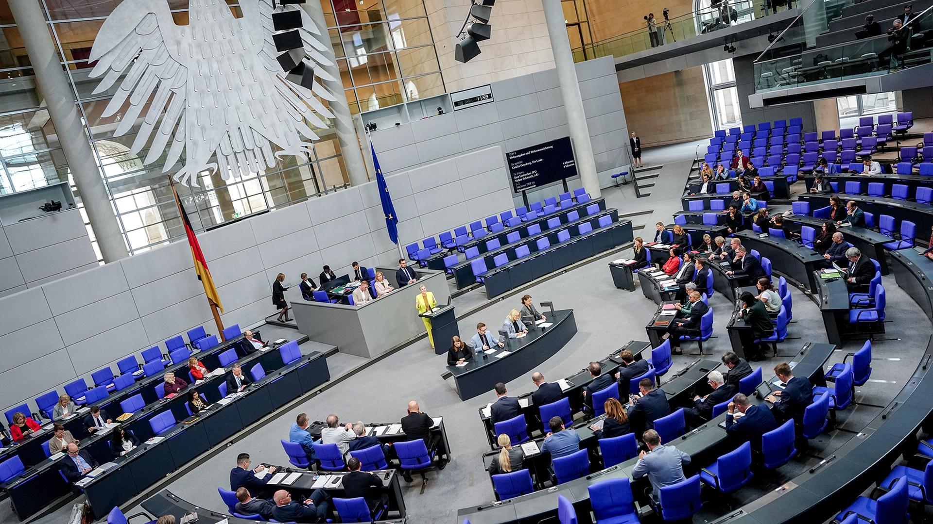Gegensätze prallen im Bundestag bei EU-Asylreform aufeinander