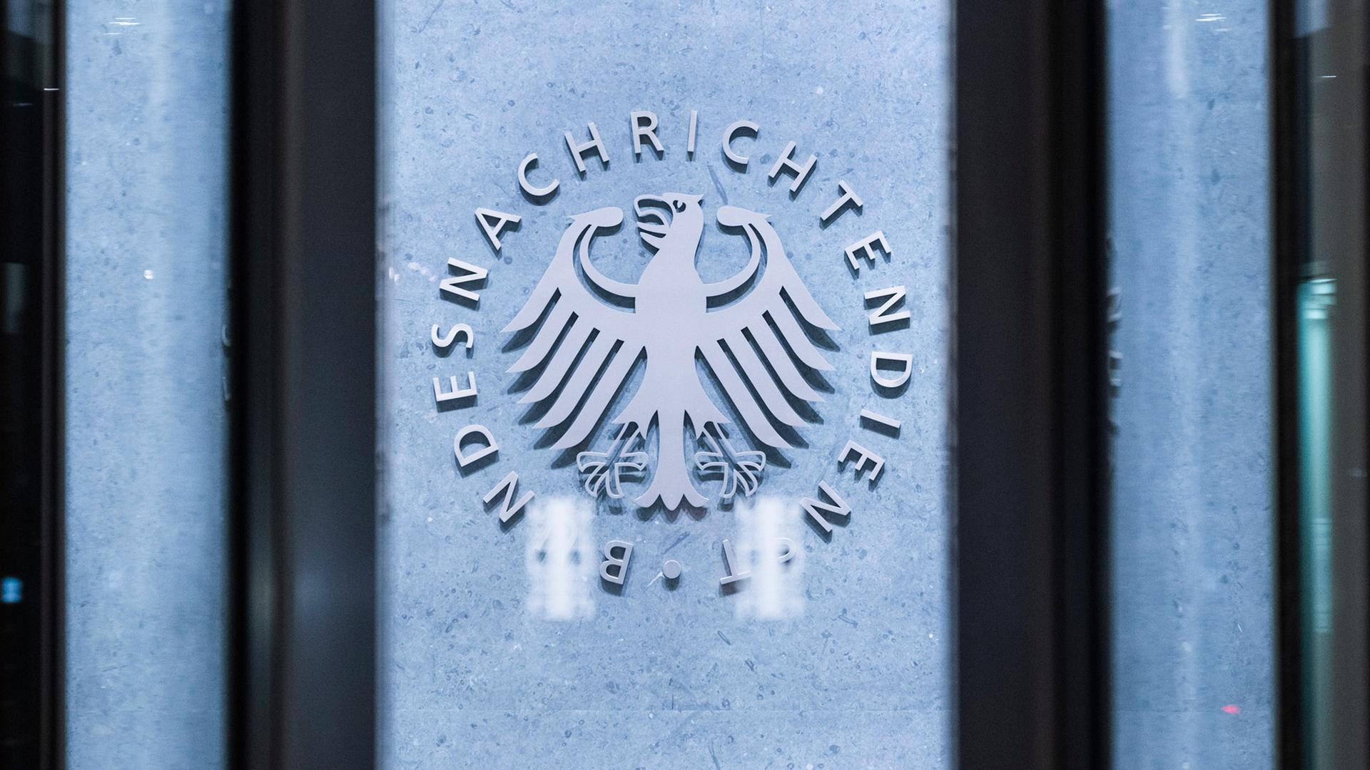 Reform der Nachrichtendienste - Revolution oder Tabubruch?