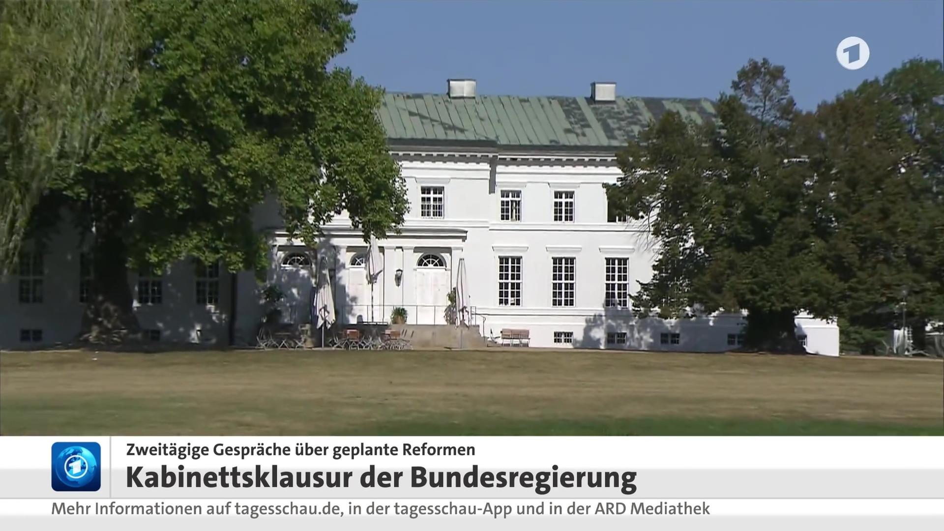 tagesschau in 100 Sekunden