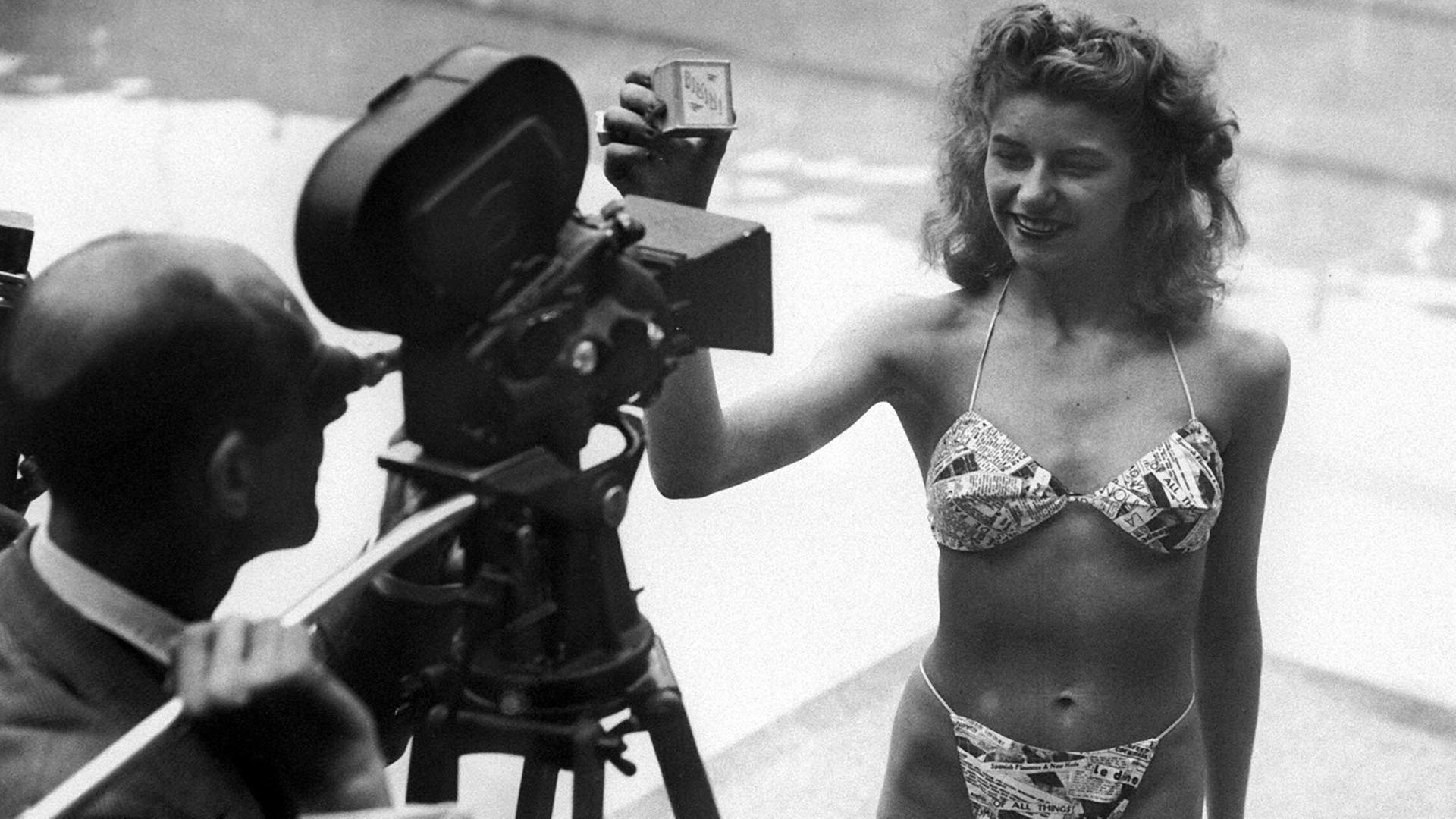Vorstellung des Bikinis 1946 in Paris. | picture alliance/dpa/AFP