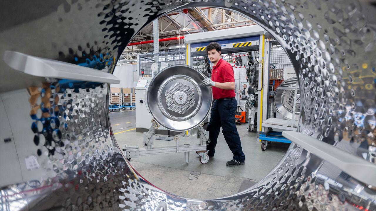 Stimmung bei Unternehmen und Verbrauchern verbessert sich überraschend