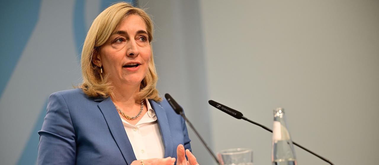 Warken verteidigt Pläne für Gesundheitsreform