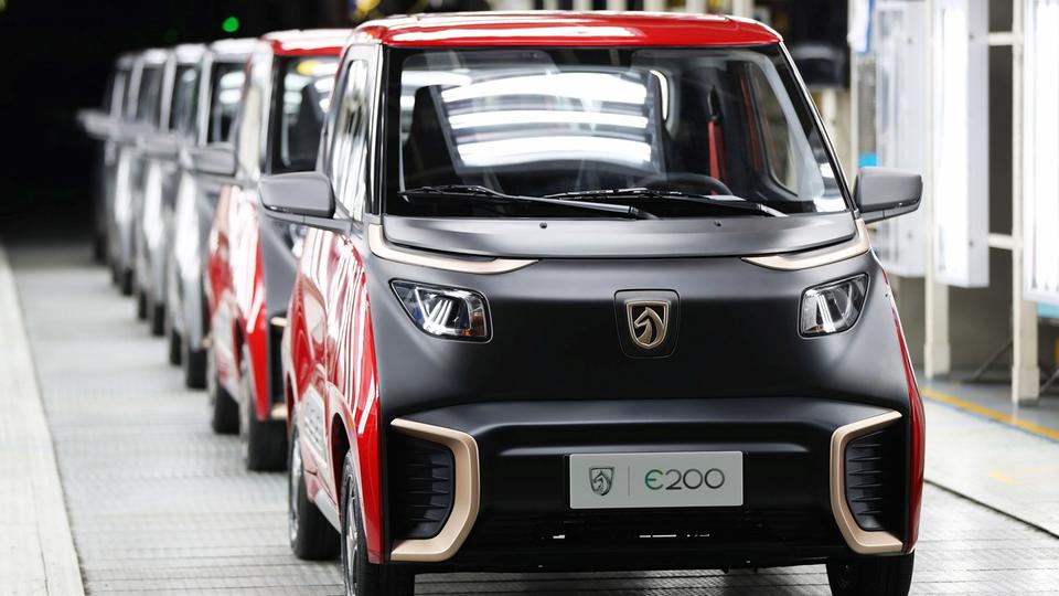 Produktion von E-Autos in Qingdao (China)