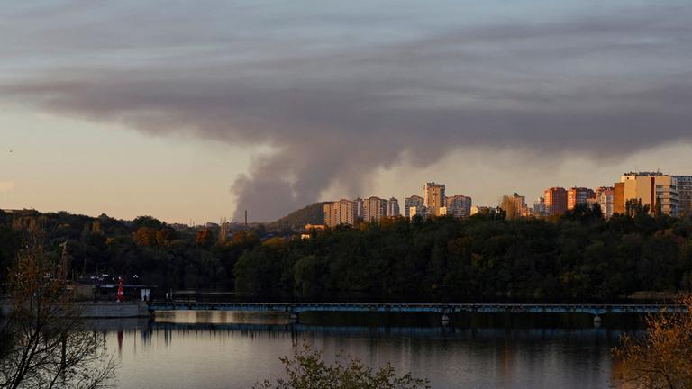 Rauch über der Region um die Stadt Awdijiwka (Ukraine)
