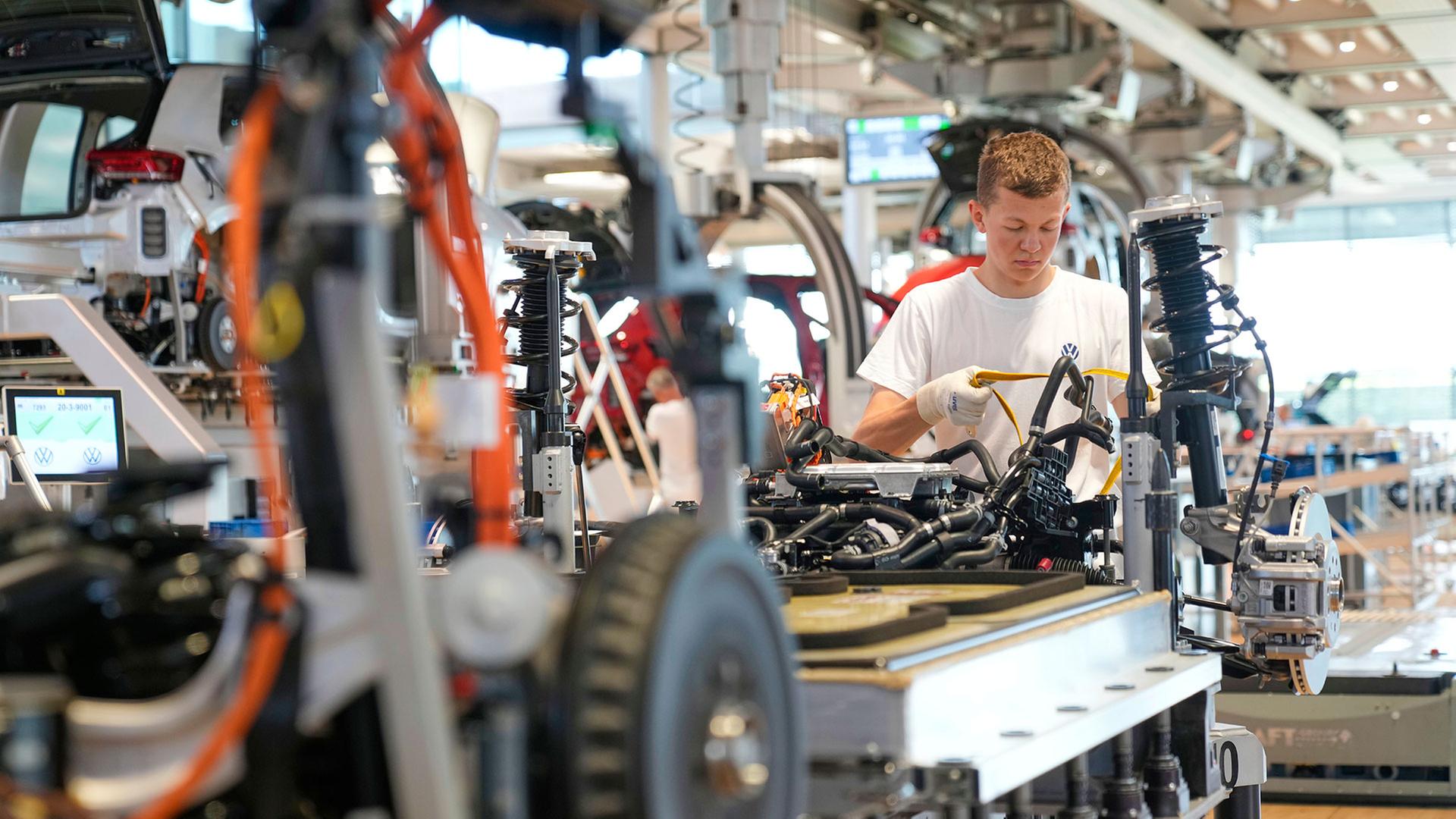 Gläserne Manufaktur eines ID.3. in Dresden. | picture alliance / ASSOCIATED PR