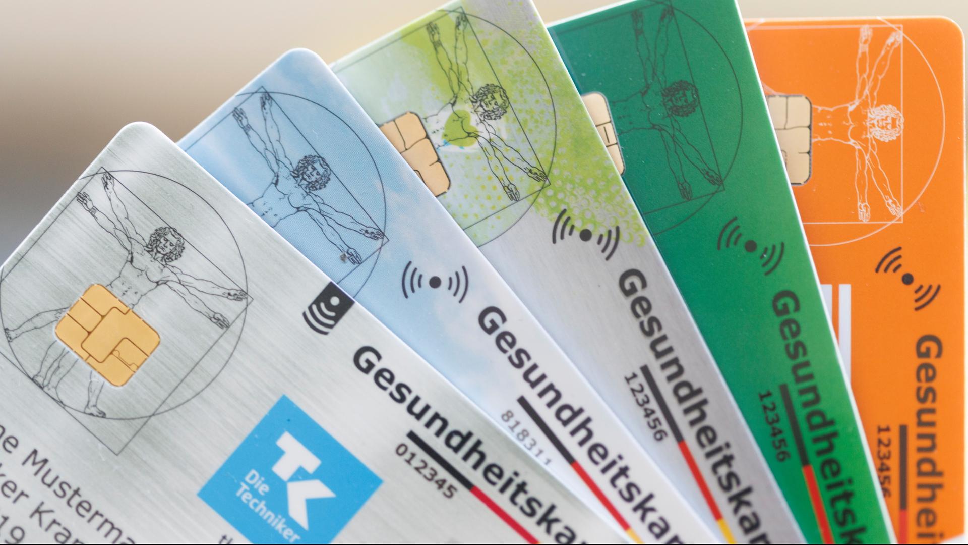 Stapel von Gesundheitskarten