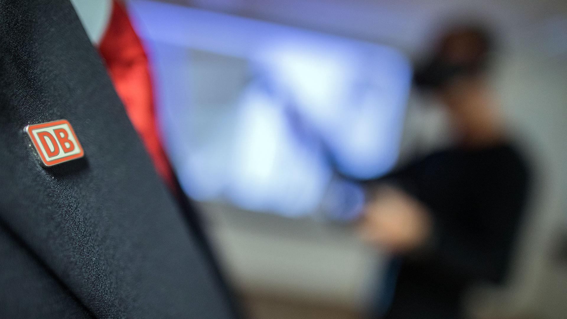 Zugbegleiter nach Angriff in Regionalexpress gestorben