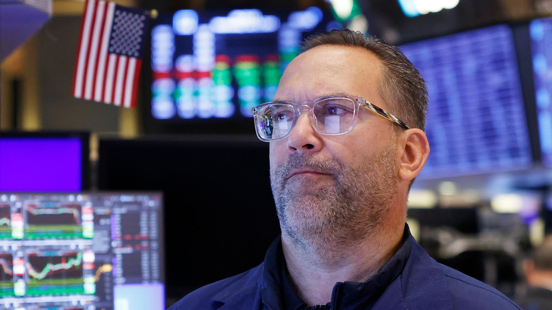 Händler an der New York Stock Exchange. | picture alliance / newscom