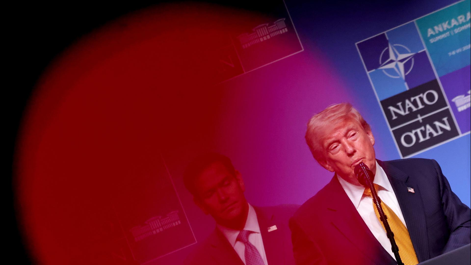 US-Präsident Trump beim NATO-Gipfel | EPA