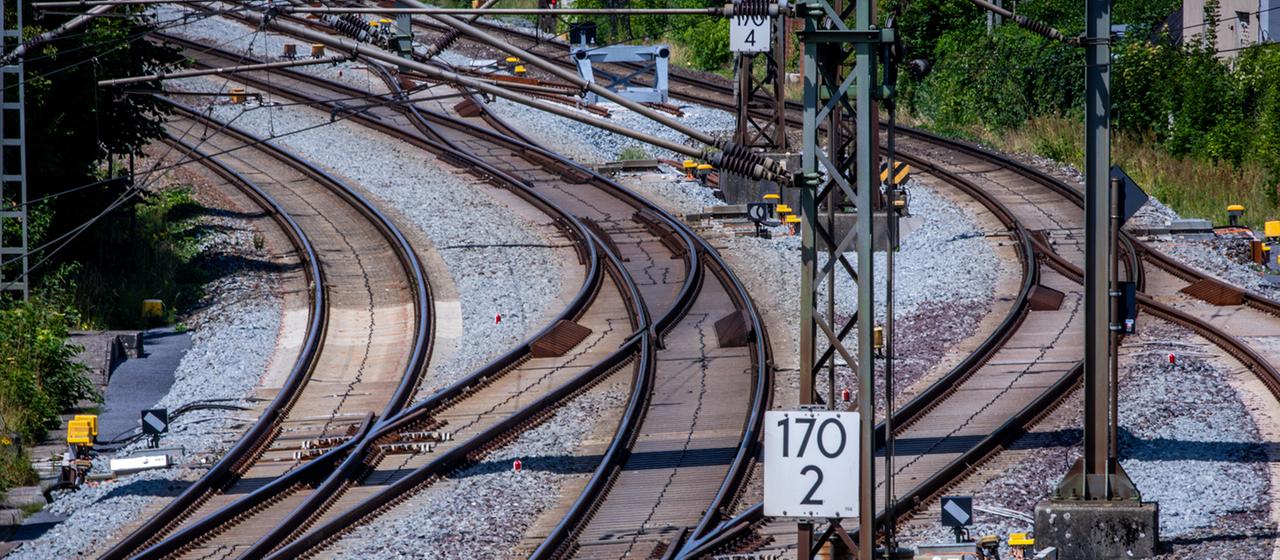 Bahngleise und Weichen