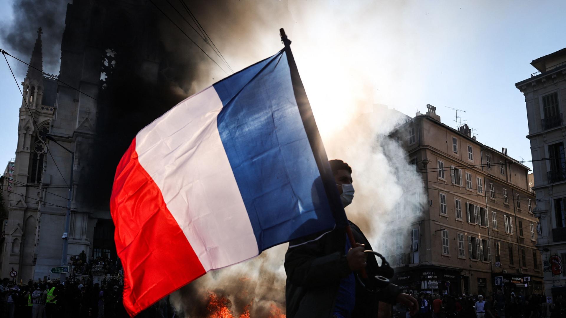 Frankreich-Proteste: "Macron hat nicht die richtigen Antworten gefunden"