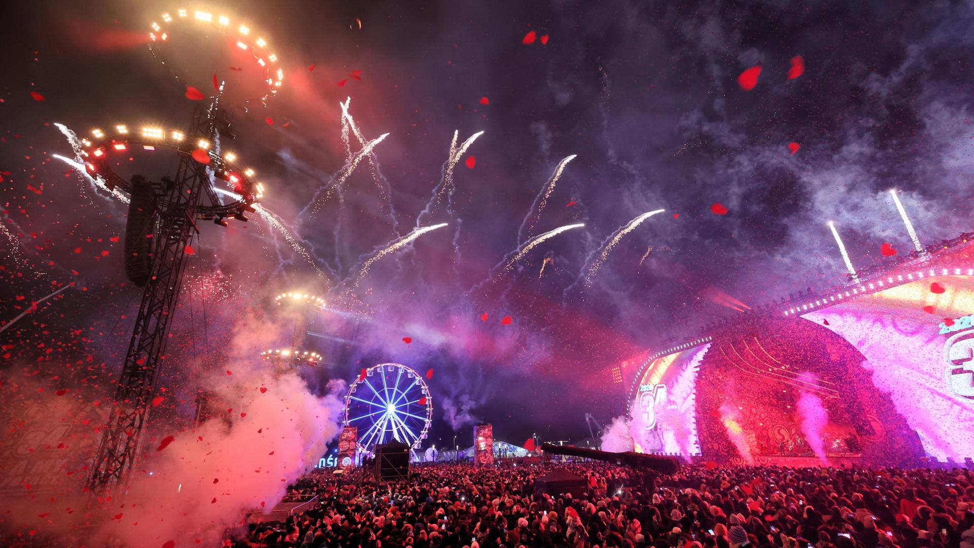 Feuerwerk �ber dem 